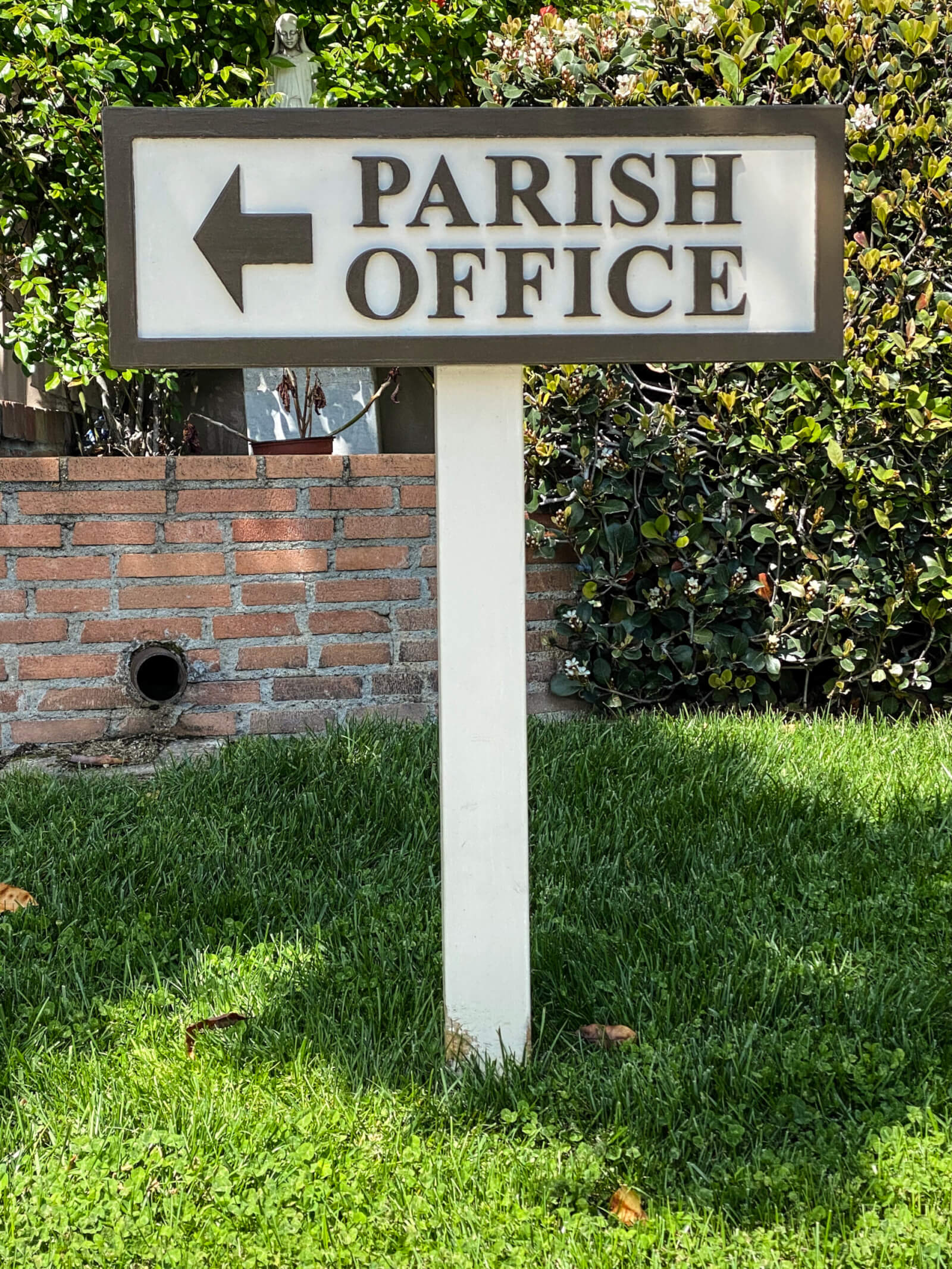 Los Gatos church signs parish office