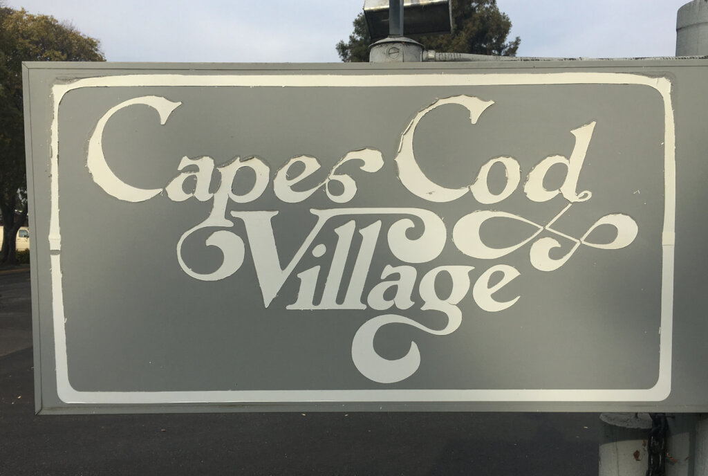 Sunnyvale custom signs apartment cape cod village before