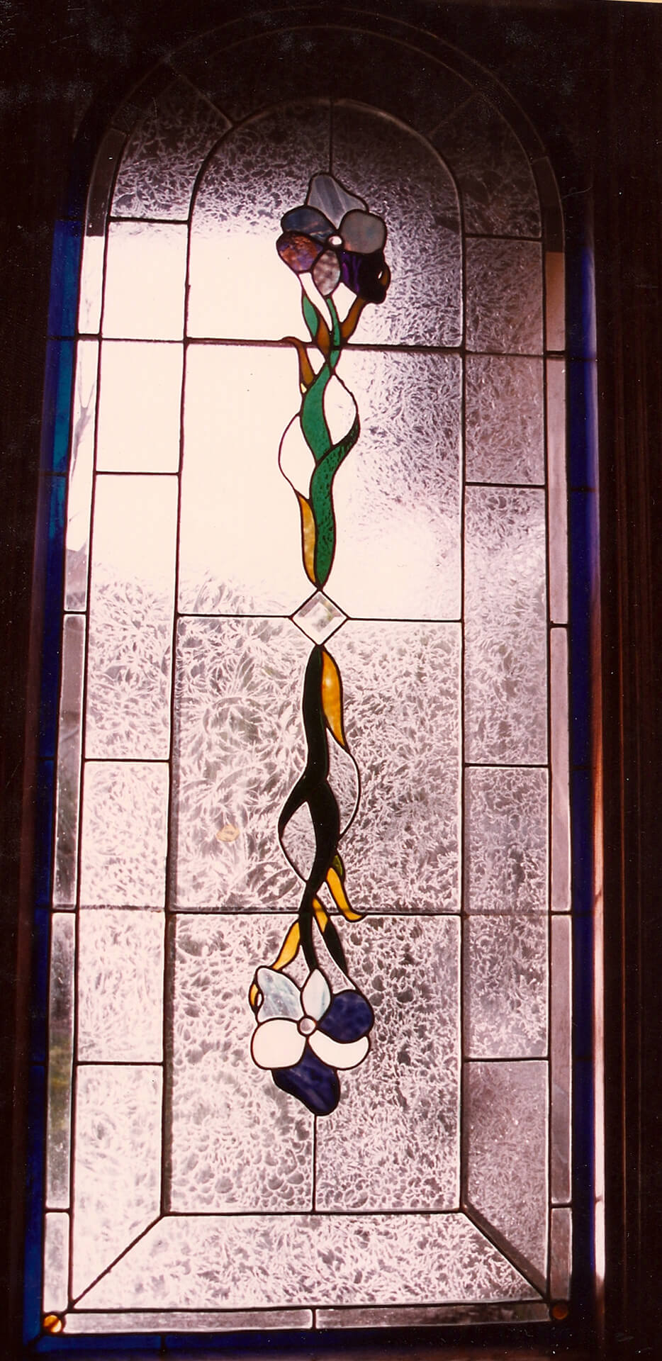 stained glass windows gluecchip entry california